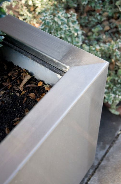 A close up of welded corners of a aluminium planter